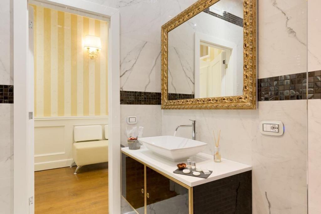 Piazza Venezia Luxury Suite Rome Extérieur photo