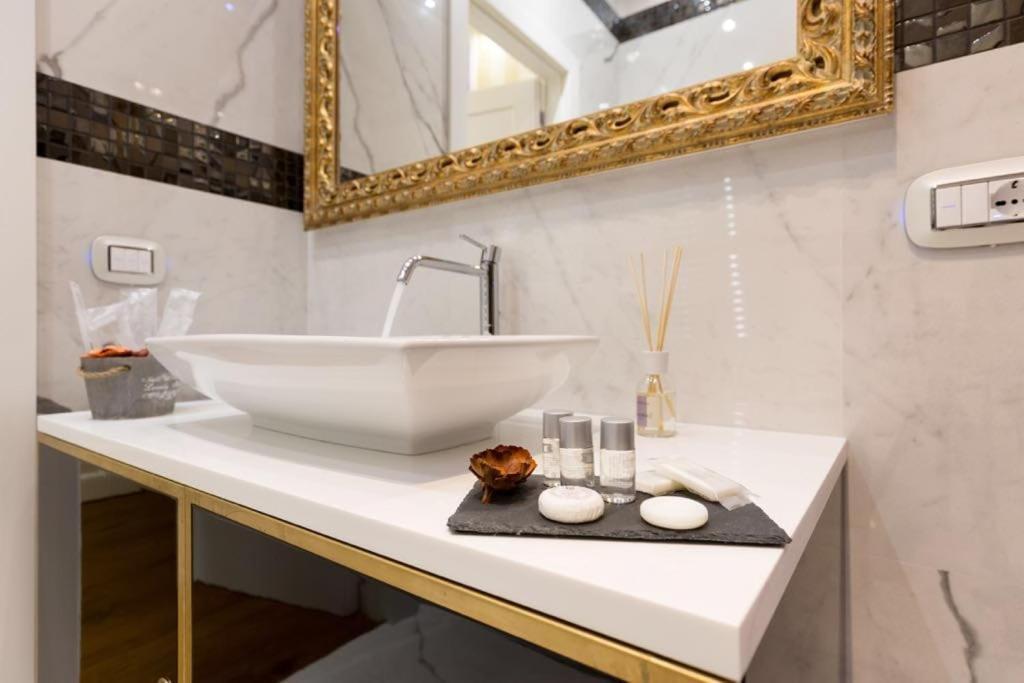 Piazza Venezia Luxury Suite Rome Extérieur photo