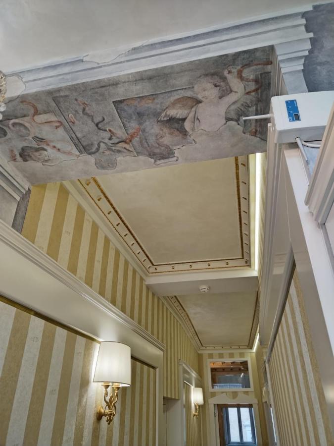 Piazza Venezia Luxury Suite Rome Extérieur photo