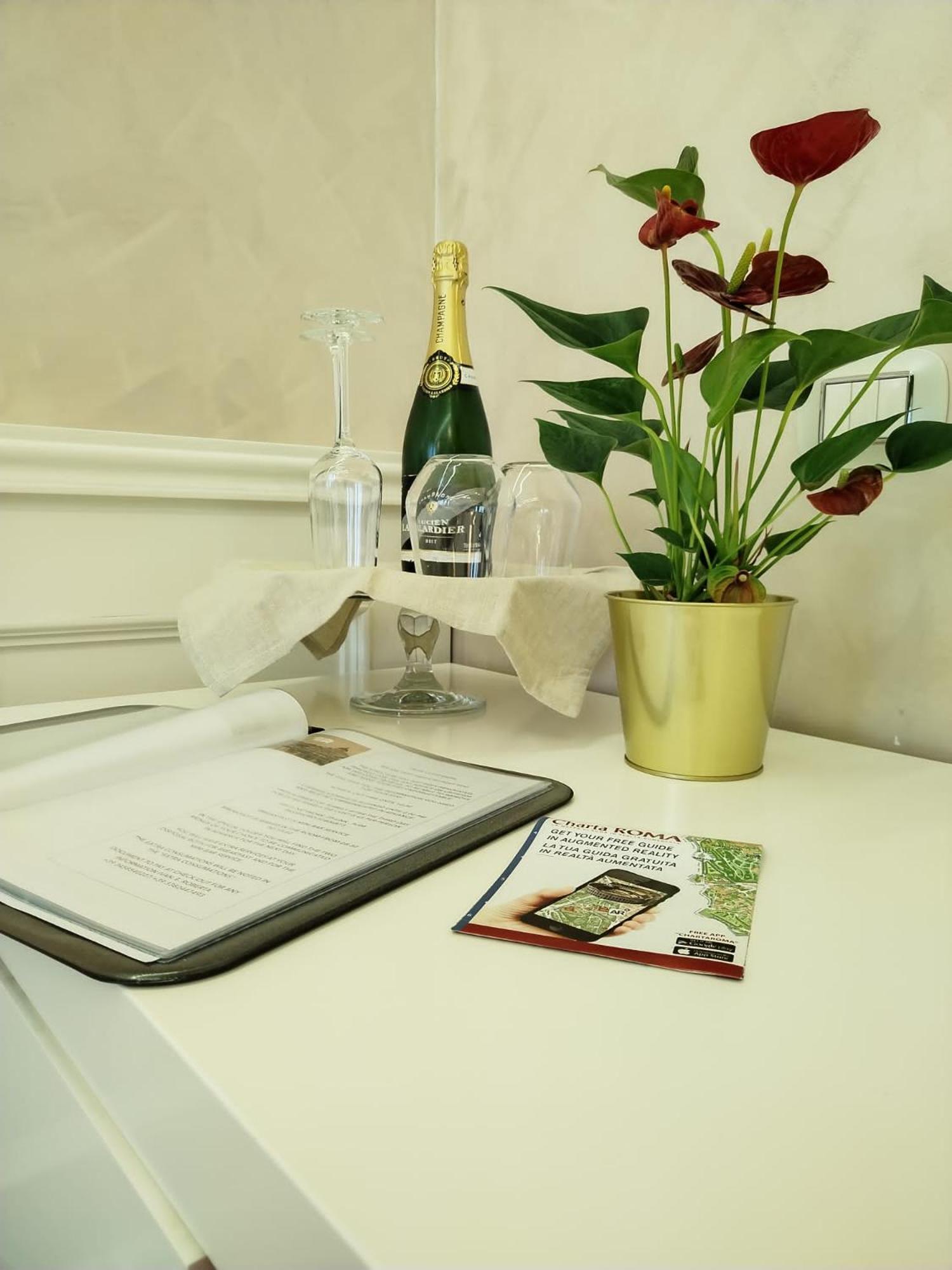 Piazza Venezia Luxury Suite Rome Extérieur photo